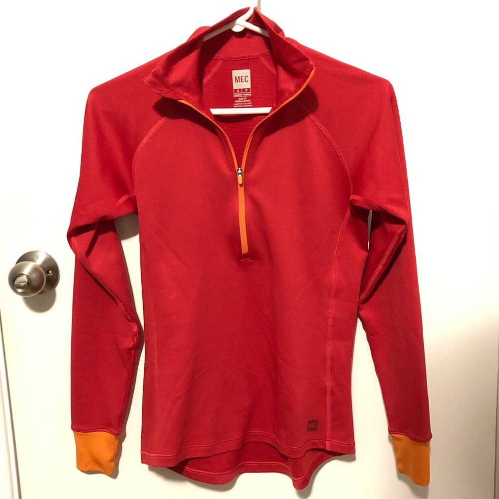 Small MEC Mountain Equipment Co-op quarter zip long sleeve layering shirt